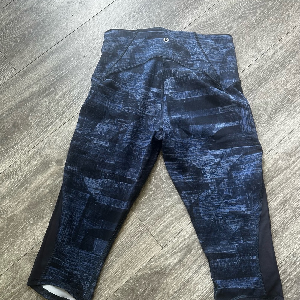 Lululemon Train Times Crop (17")
Transition Multi Midnight Navy / Black - Picture 5 of 8